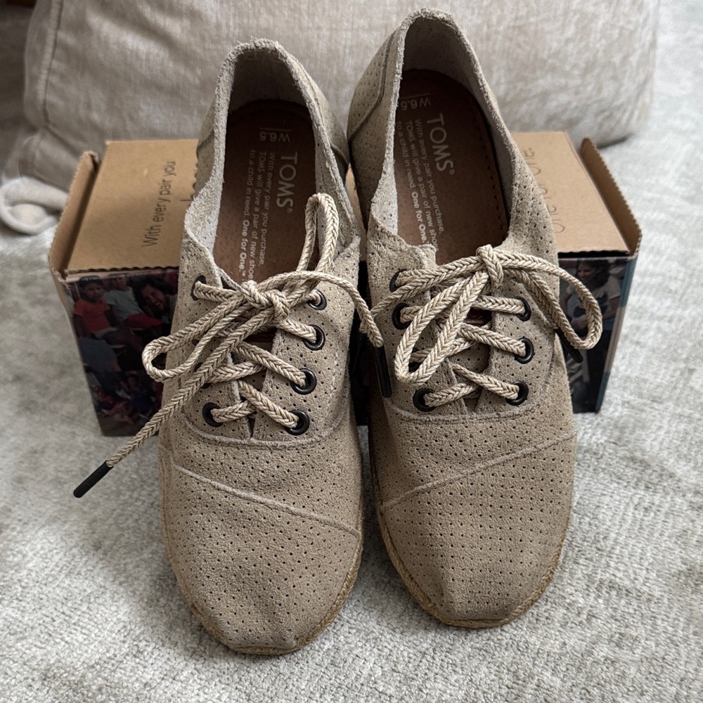 TOMS Women's Sand Suede Espadrille Shoes - Picture 2 of 6